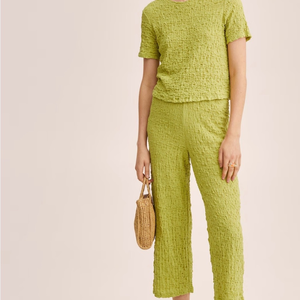 Mango green Strechable set like New